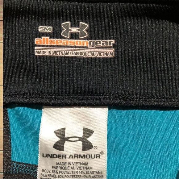 Under Armour black workout pants with blue design - Picture 6 of 6